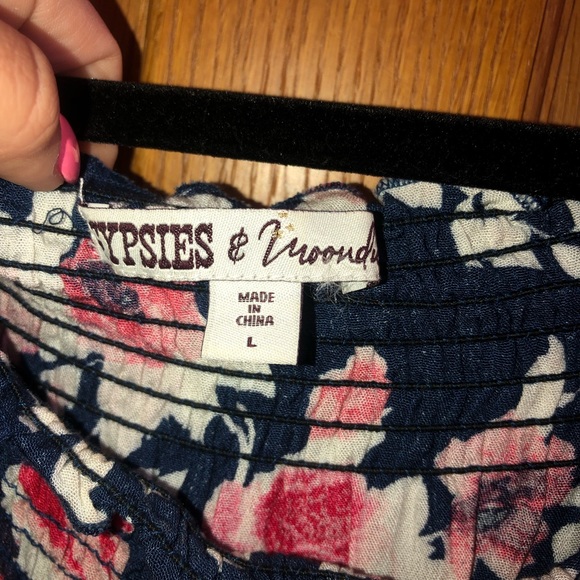 Off the Shoulder Floral Blouse - Picture 2 of 2